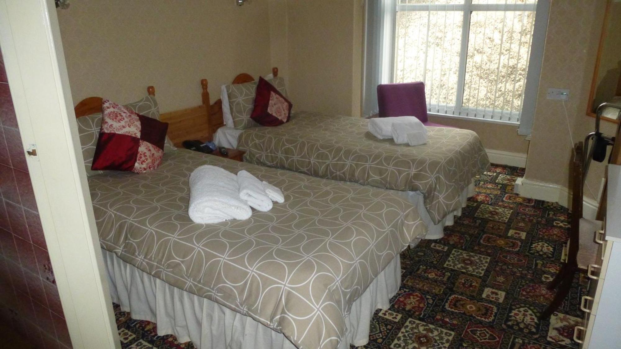 Whitehall Guest House โคลวินเบย์ ห้อง รูปภาพ